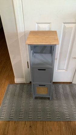 Really cute bathroom shelf the two drawers