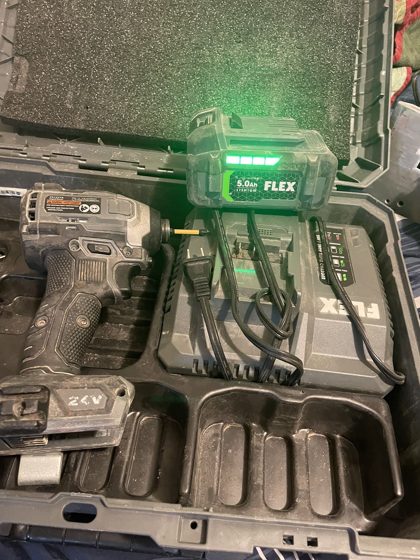 Flex 24v Impact With Gears, 5amp Battery And Charger And Case.