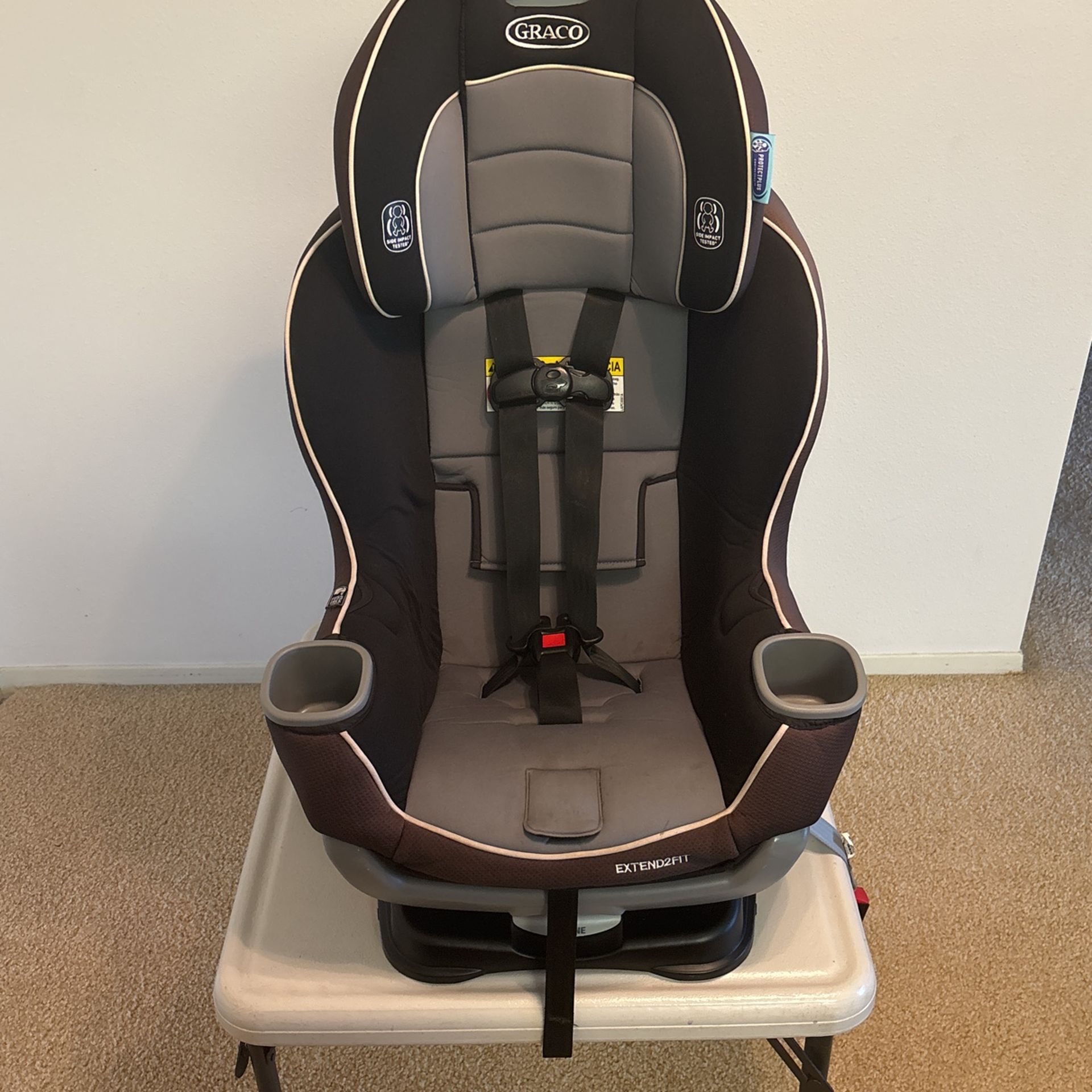 Graco Extend2Fit Car Seat….. Pending Pickup
