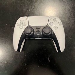 White Ps5 Controller