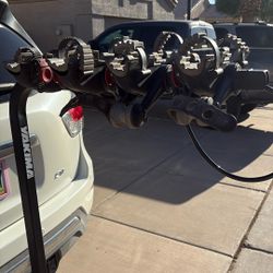 Yakima 4 Bikes Hitch Mount