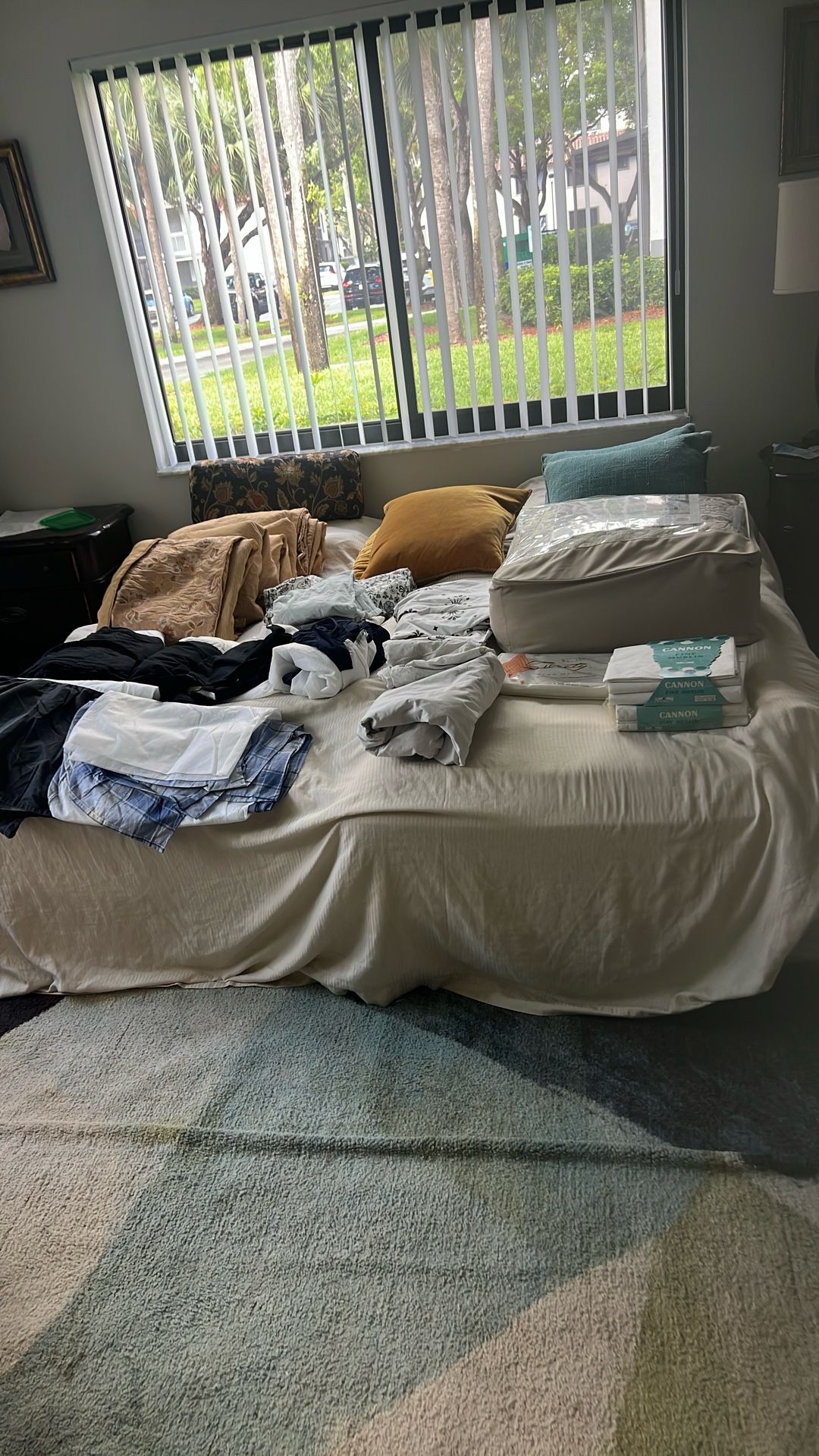 Bedroom Sheets Sets,pillows And More