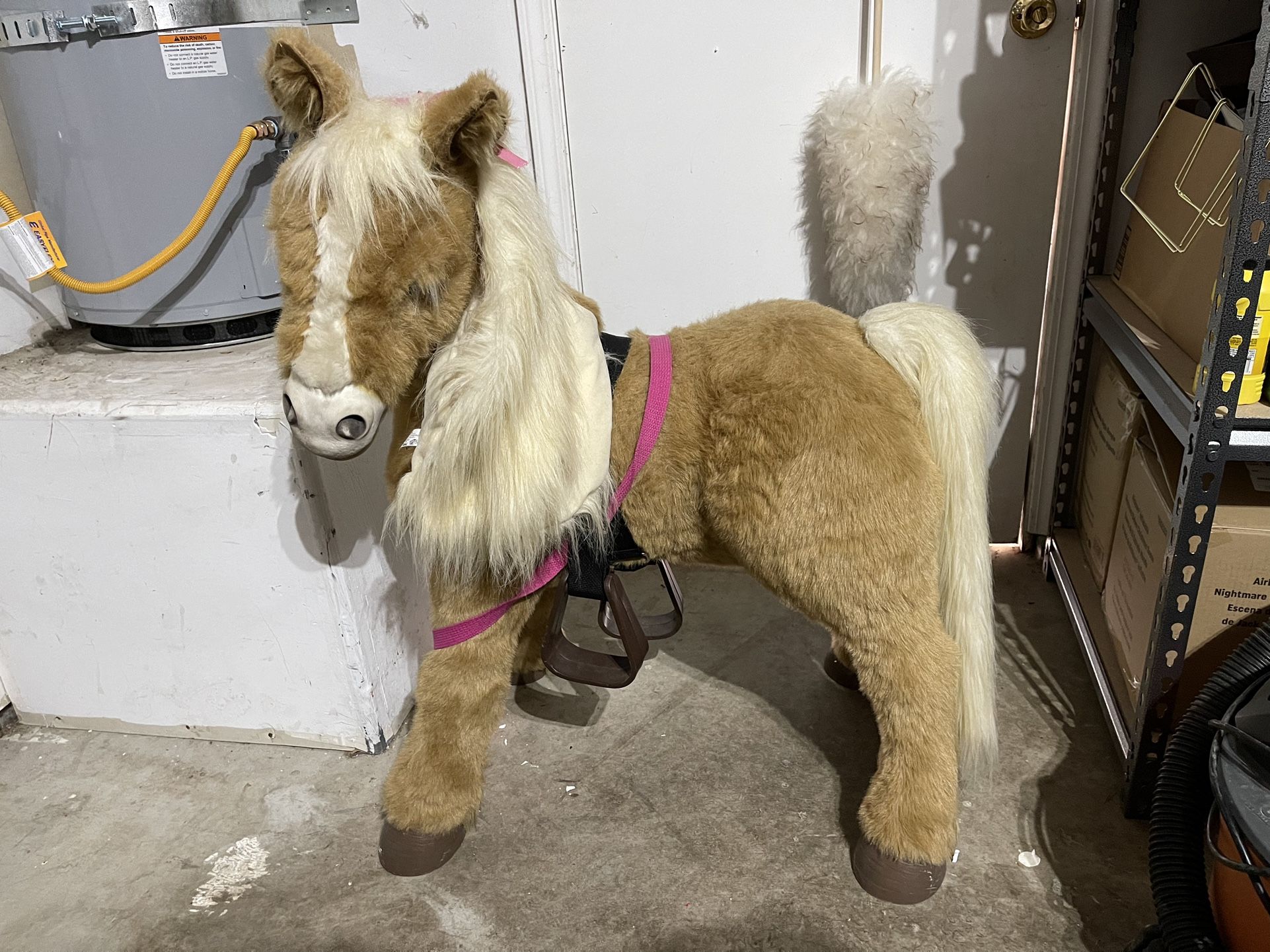 Hasbro Butterscotch FurReal large Pony