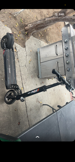 Electronic scooter