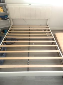 Queen bed for sale