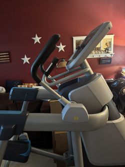 Precor AMT Adaptive Motion Trainer elliptical (AMT 835 / 885 series)