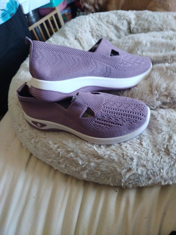$6 Brand New! Lavender Super Comfy Slip On Shoes