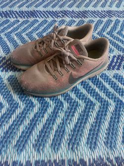 Nike  running shoes in pink & gray #running #athletic