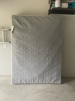 Queen mattress & box spring