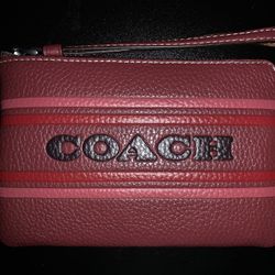 New authentic COACH wristlet’