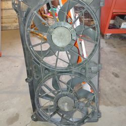 Dual radiator and condenser cooling fan assembly , 2007-2012 models GMC Yukons