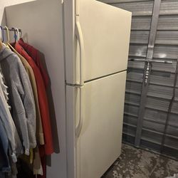 Refrigerator Works Great I Sell All The Time Delivery Extra 40 Local 