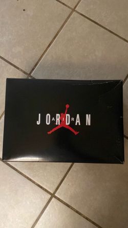 Jordan 8 Bugs Bunny