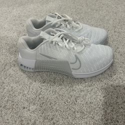 Size 9- Nike Metcon 9 Men's