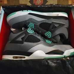 Air Jordan 4 Retro 