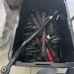 Jeep Rubicon lift kits and shocks (Stock)