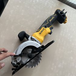 Dewalt mini skill saw sale