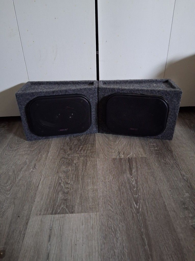 Pair of Car/Truck Box Speakers – Carpeted Enclosures - $40 NEED GONE THIS WEEK $30 IF YOU PICK UP IN THE SAME WEEK