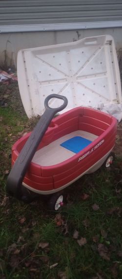 Radio Flyer wagon