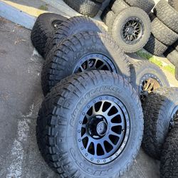Vendo Rines Nuevos 17x9 De Ancho De 6-135 Lug Con Tires 295/70/R16 Toyo Instcion Y Balance Gratis 🔥✅🚀