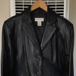 WOMEN’S MERONA LEATHER JACKET - SIZE: MEDIUM 