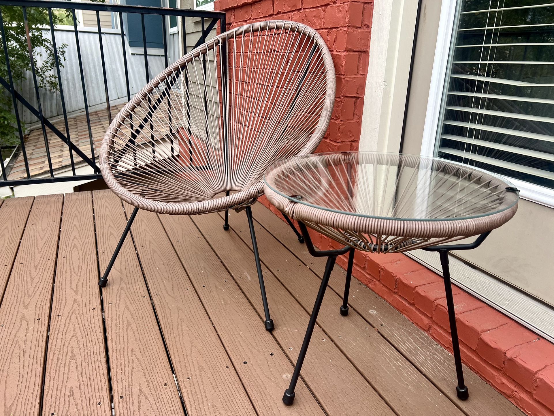 Acapulco Chair & Table