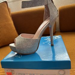 Bella Luna High Hills Size 8