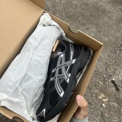 ASICS Available Size 6.5