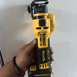 DEWALT XR 20V Lithium-Ion Cordless Rotary Drywall Cut-Out Tool (Tool Only)