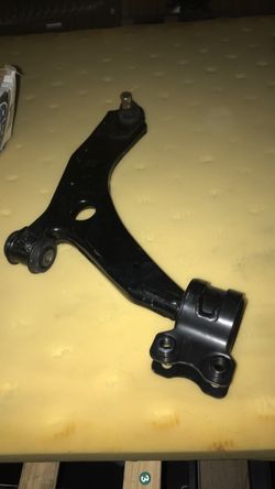 Mazda lower control arm part #520866