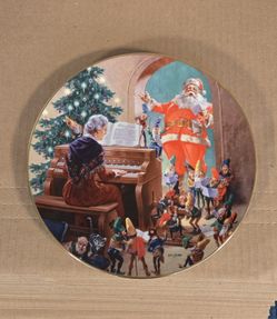 Hamilton Collection A Christmas Chorus Plate