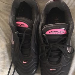 Nike AIRMAX 720 Womens Size 10