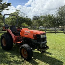KUBOTA L2800D 4WD HST 
