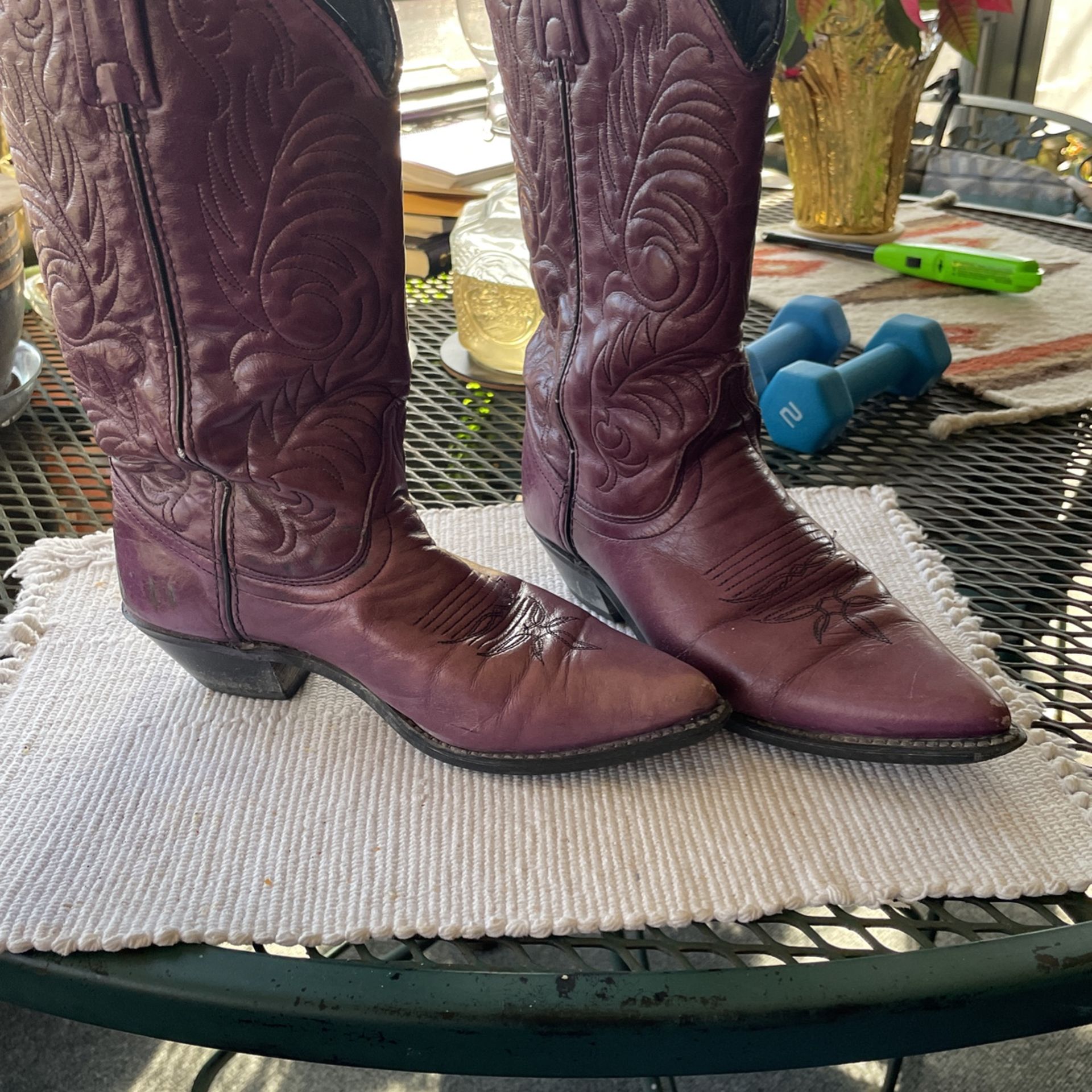 Cowgirl Boots, Size 6 Medium