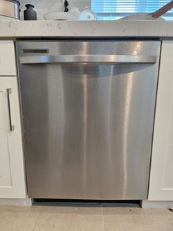 Like New Samsung Stainless Steel Dishwasher - Only Used 1 Year