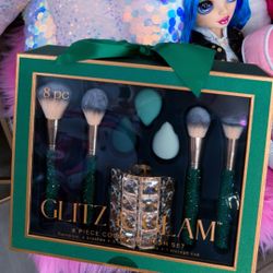 Glitz & Glam Viral Green Rhinestone 8 pcs Brush Set