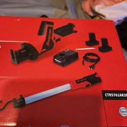 Reciprocating Saw Kit And Utilh Light Snapon 2 Bateries And Charger