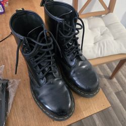 Dr Martins Boots Mens Sz 8