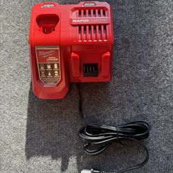 Milwaukee Fast Charger