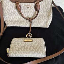 MK PURSE
