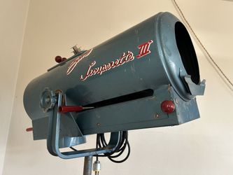 Strong Troupette 3 Vintage Spotlight
