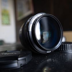 📸 Canon 50mm f/1.4 EF Lens | Lightly Used | NYC