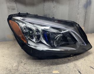 2019 2020 2021 Mercedes-Benz C43 C63 Right Passenger Side Headlight OEM
