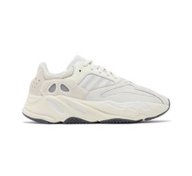 Yeezy Boost 700 Analog