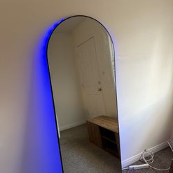 Full Length LED Mirror – Arched, Modern, Bedroom Ready