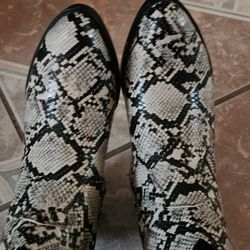 Women's Snake Skin Boots