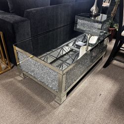 Stunning Mirror Coffee Table! $399 🤍✨