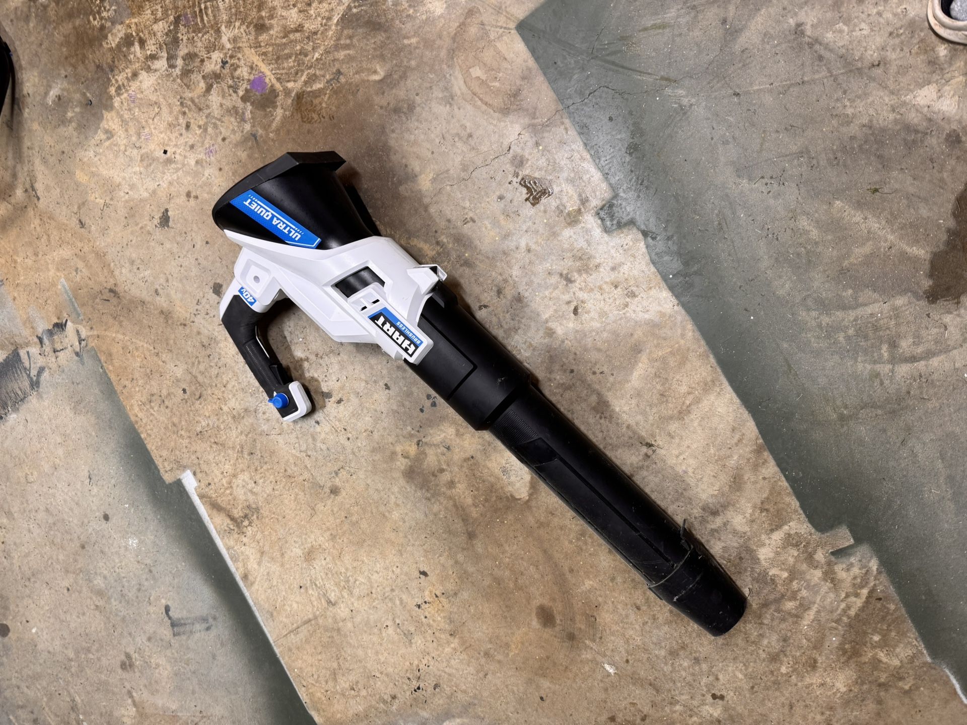 Hart Brushless Cordless Leaf Blower 650CFM