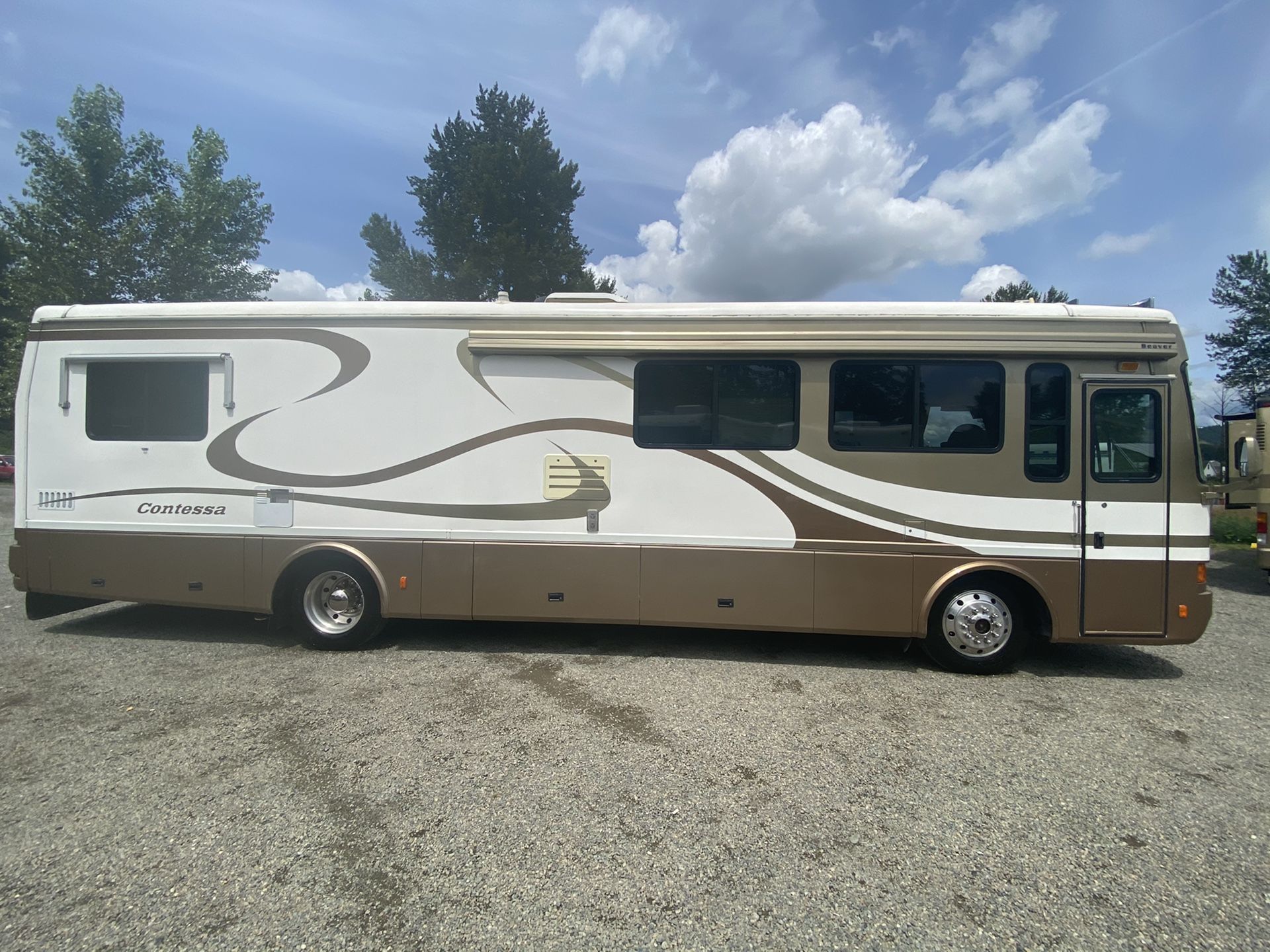 1999 Beaver Contessa super slide out Diesel Pusher Motorhome for Sale