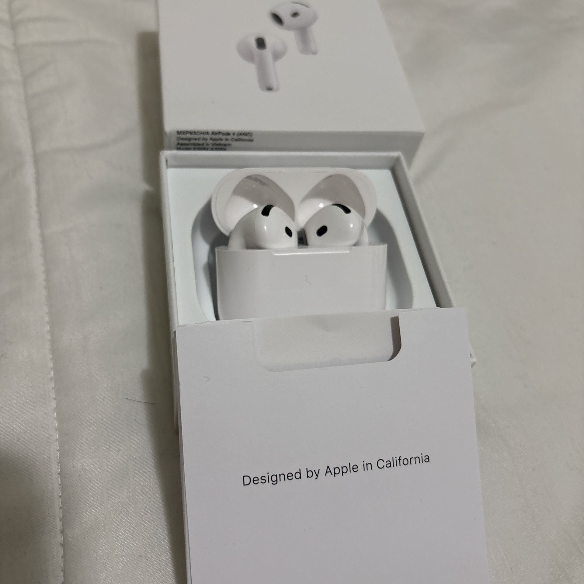AirPods 4 ANC 